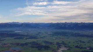 Ballonfahren mit den Allgaeuer Alpen.jpg